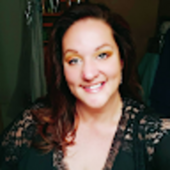 hollie_devries